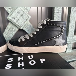 Shu Shop RIRI black shoes